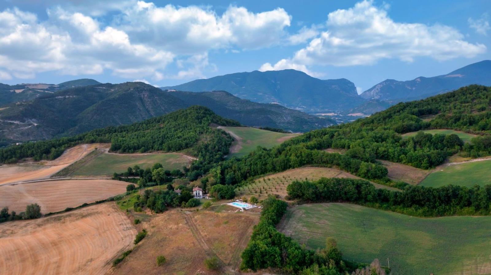 Agriturismo Il Fienile Di Ca Battista Cagli Eksteriør billede