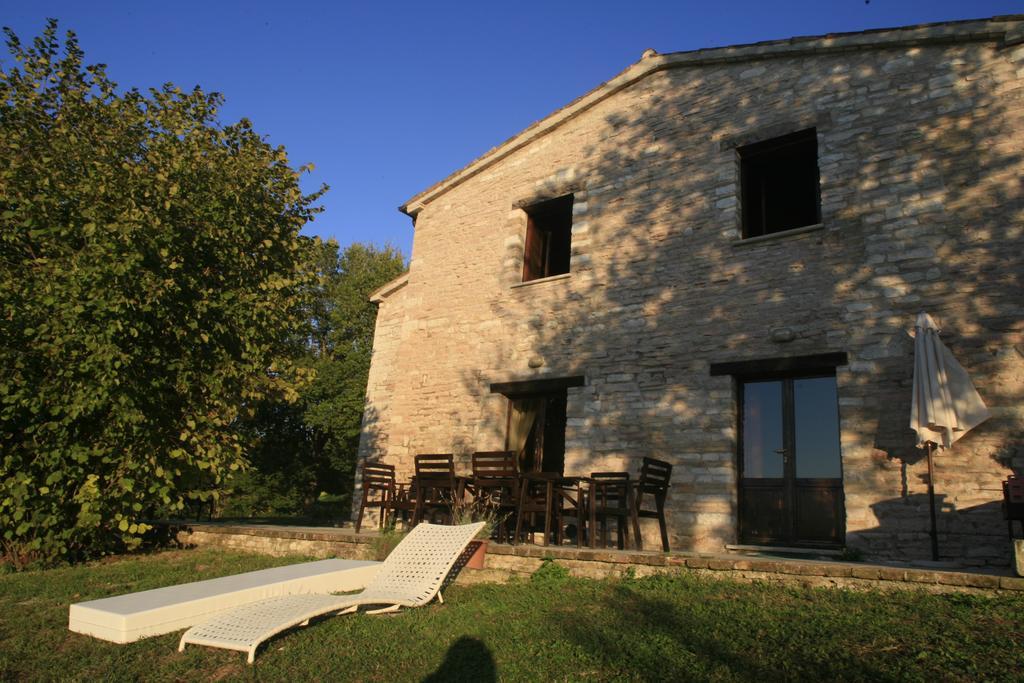 Agriturismo Il Fienile Di Ca Battista Cagli Eksteriør billede